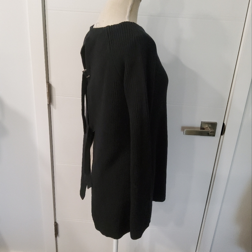 FATE by LFD Open Back Sweater Size S